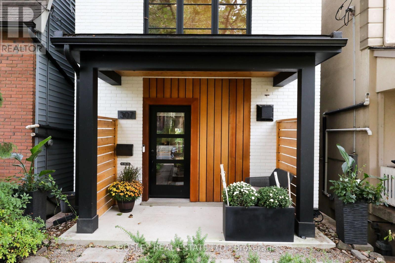 307 Bain Avenue, Toronto, ON photo 2