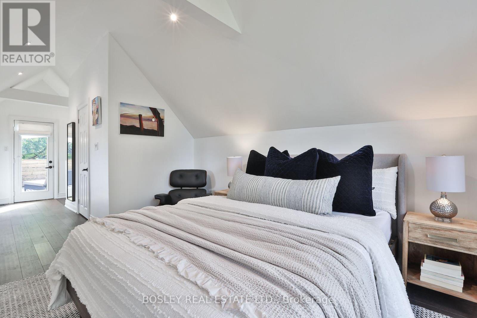 307 Bain Avenue, Toronto, ON photo 32