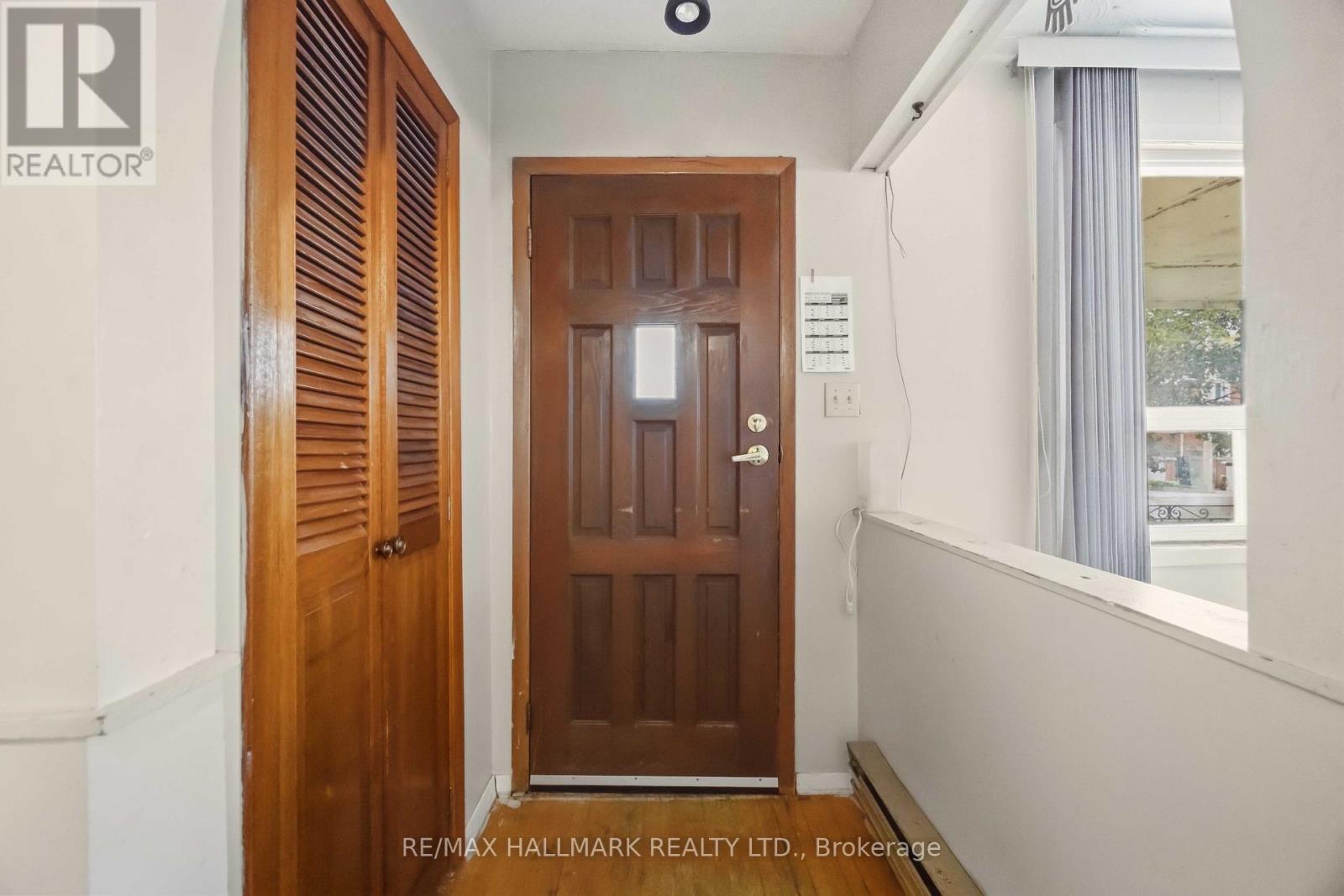 52 Woodville Avenue, Toronto, ON photo 6
