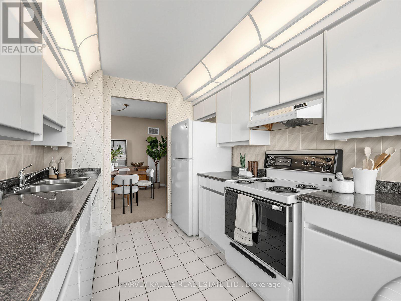 707- 120 Promenade Circle, Vaughan, ON photo 17