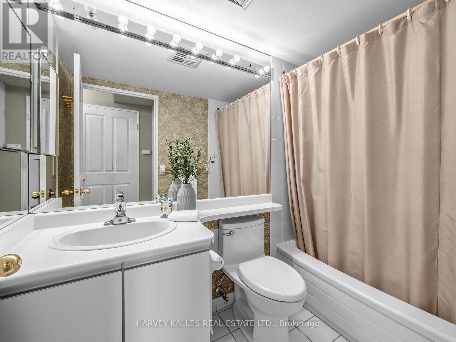707- 120 Promenade Circle, Vaughan, ON photo 27