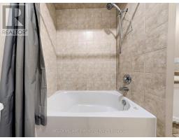 18 Don Rose Boulevard, East Gwillimbury, ON L0G1M0 Photo 32