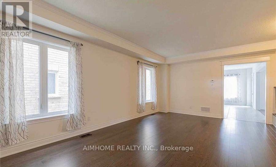 69 Walter Tunny Crescent — photo 3