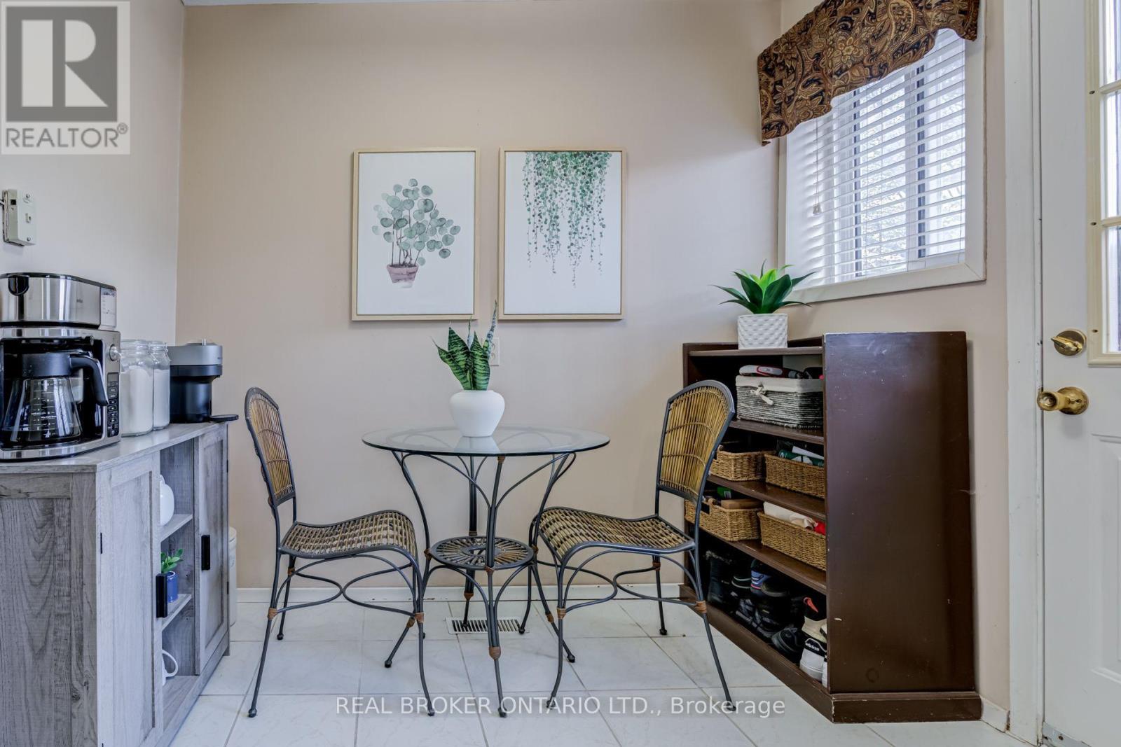 82 TECUMSETH DRIVE - 7