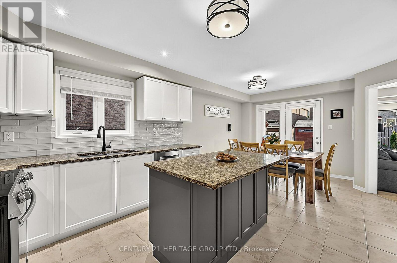 7 Milligan Street, Bradford West Gwillimbury, ON photo 5