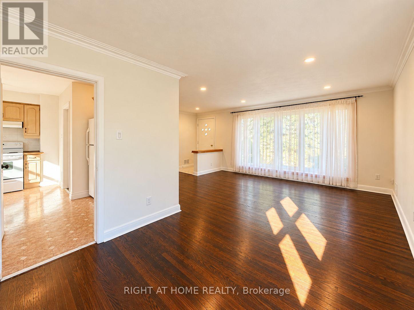 72 Monkswood Crescent — photo 10
