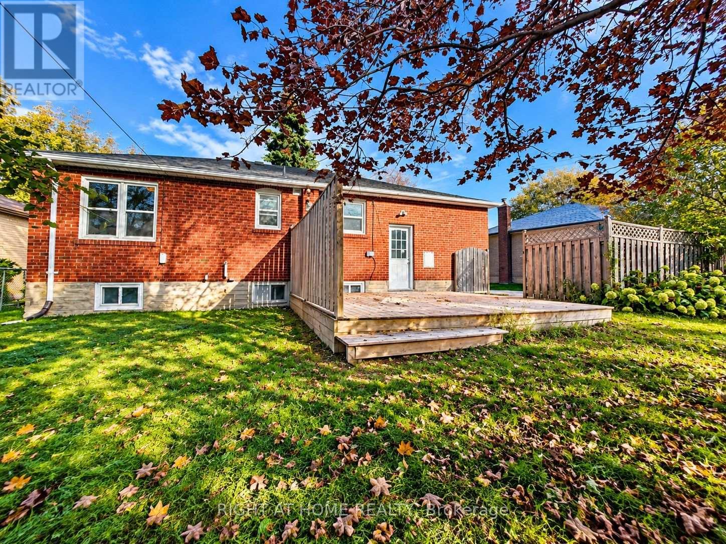72 Monkswood Crescent — photo 25