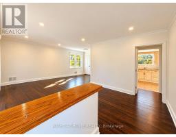 Main Floor - 72 Monkswood Crescent, Newmarket, ON L3Y2K1 Photo 8