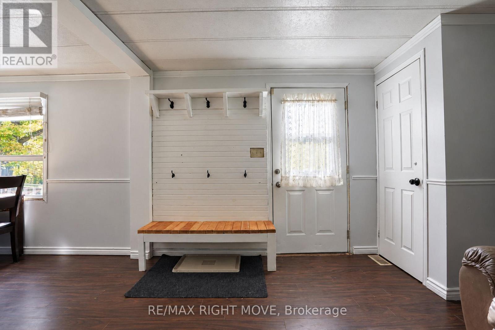 1108 Monck Road — photo 16