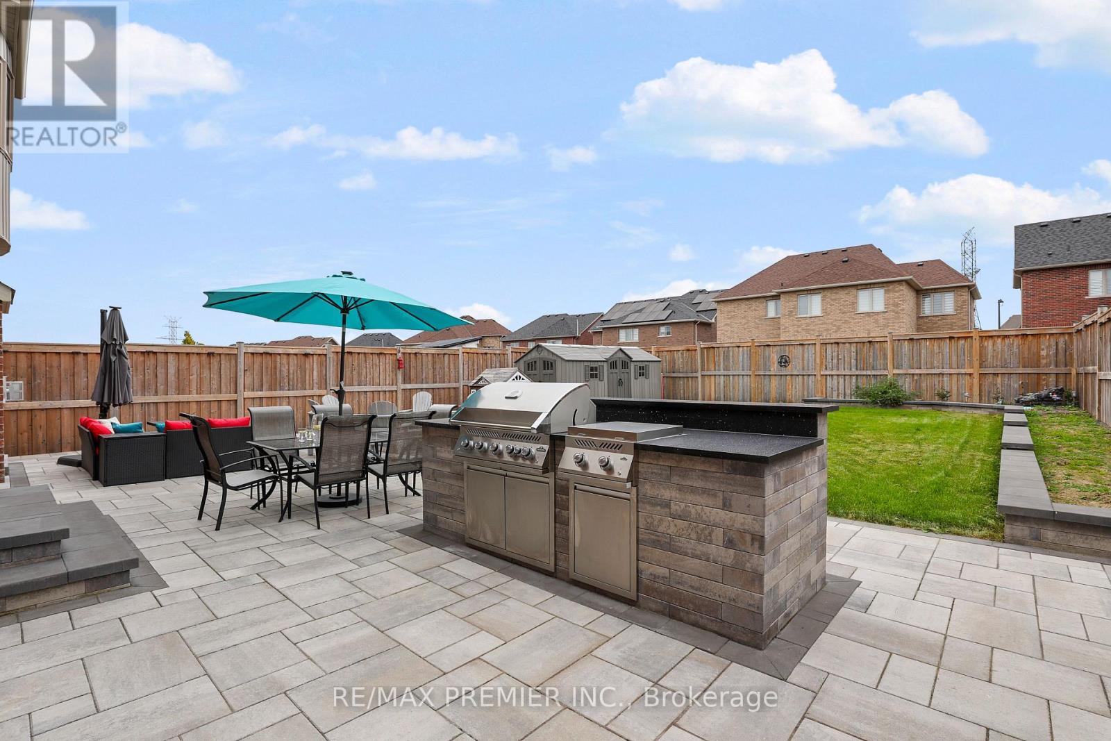 28 Samuel Crescent, Springwater, ON photo 3