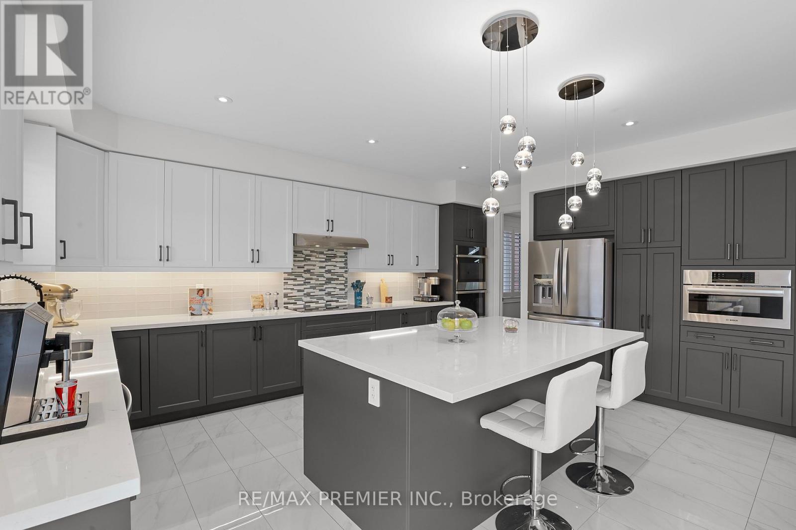 28 SAMUEL CRESCENT - 8