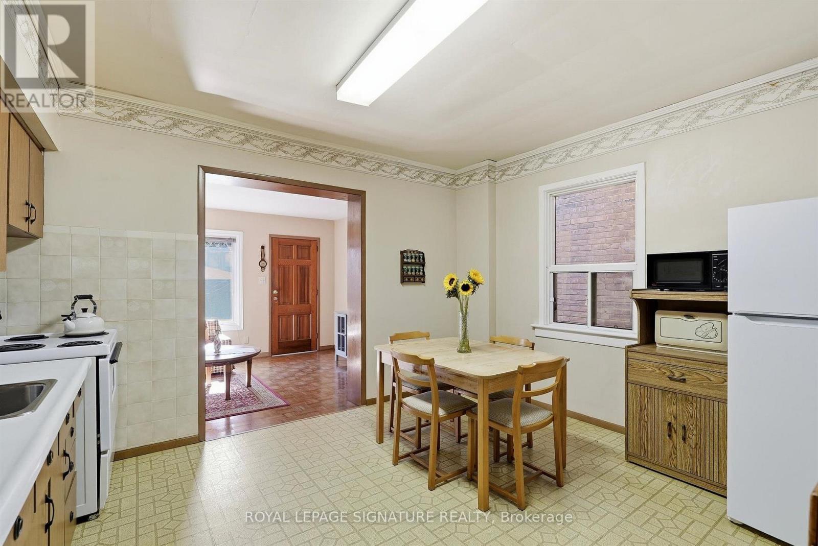 7 Geoffrey Street, Toronto, ON photo 11