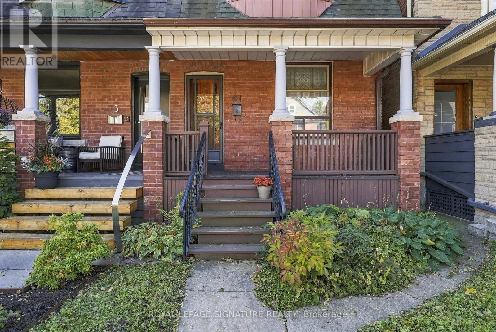 7 Geoffrey Street, Toronto, ON photo 2