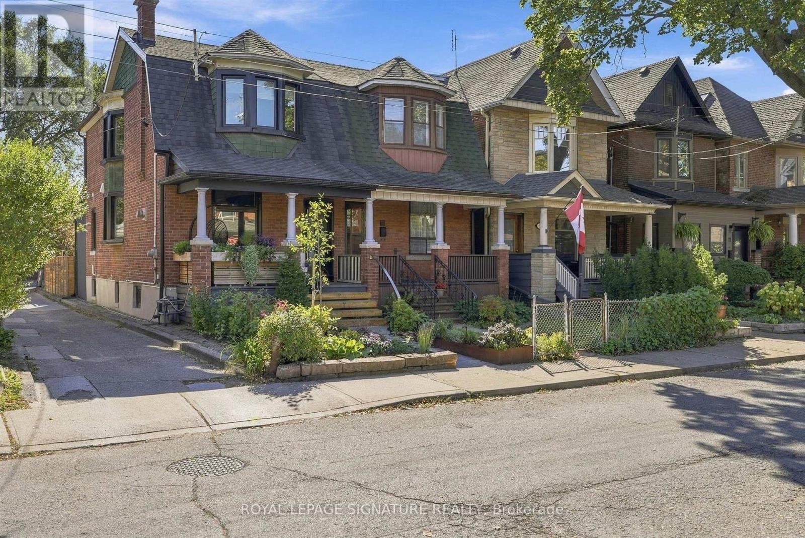 7 Geoffrey Street, Toronto, ON photo 44