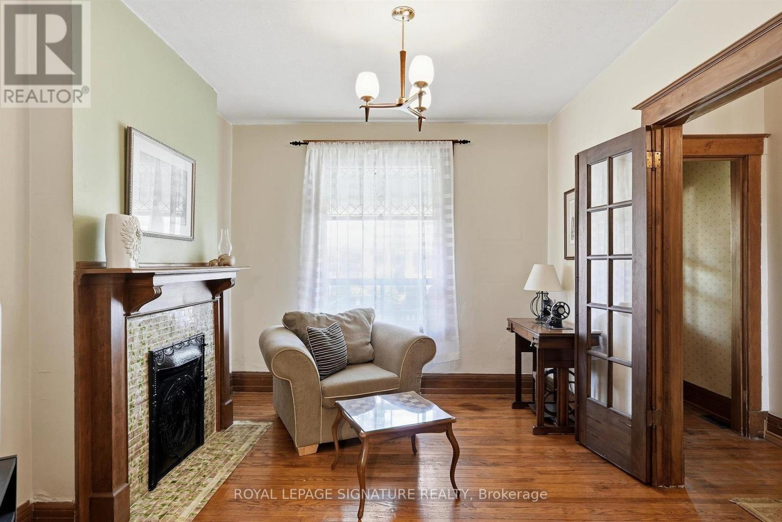 7 Geoffrey Street, Toronto, ON photo 5