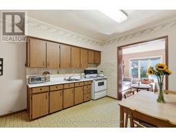 7 Geoffrey Street, Toronto, ON M6R1P2 Photo 13