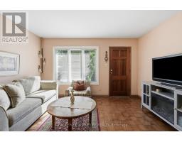 7 Geoffrey Street, Toronto, ON M6R1P2 Photo 19