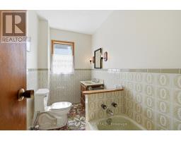 7 Geoffrey Street, Toronto, ON M6R1P2 Photo 33