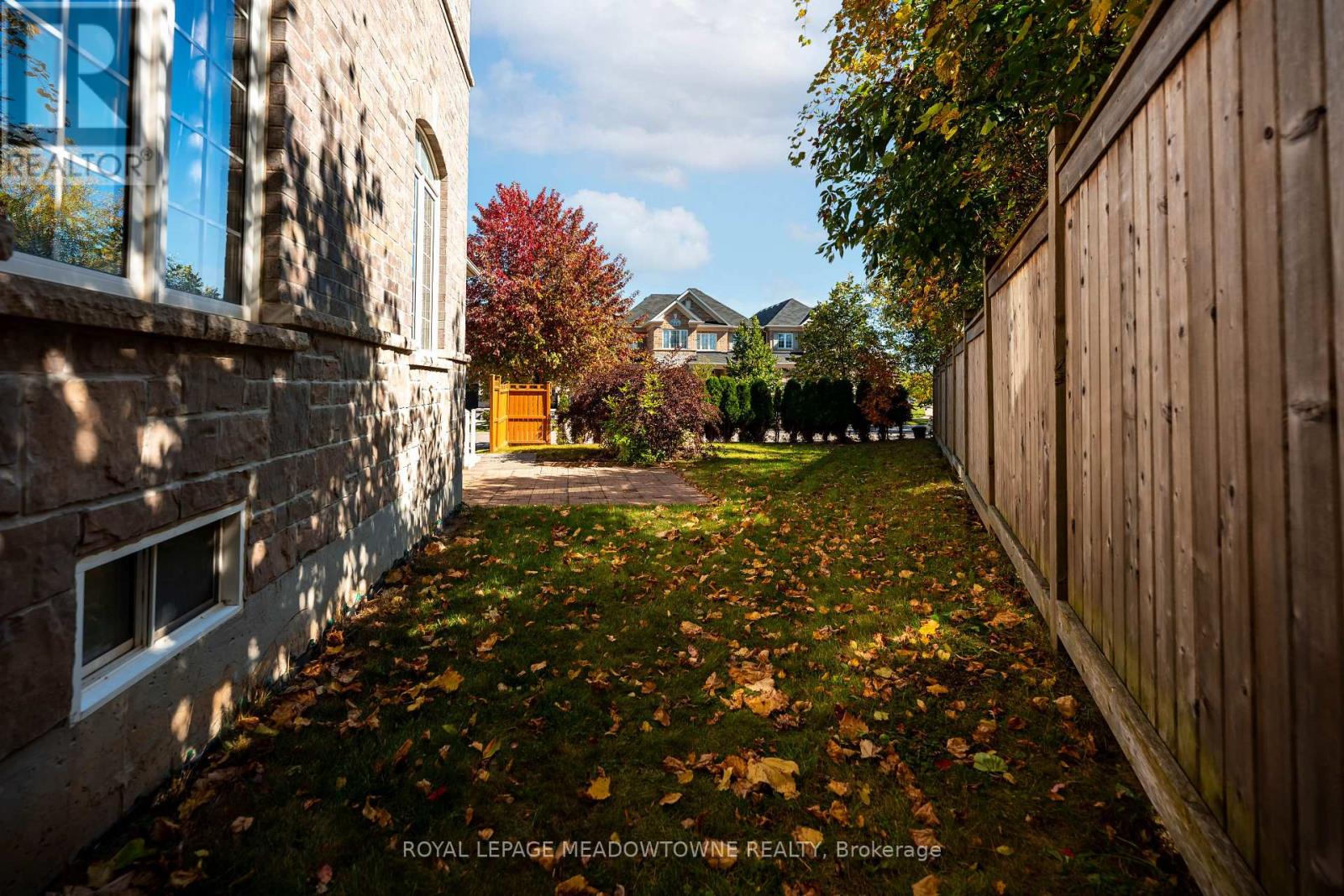 16 Ridgegate Crescent, Halton Hills, ON photo 11
