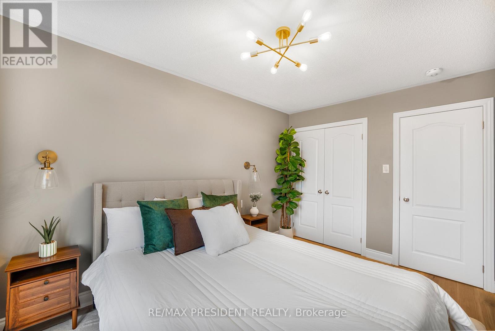 49 Campwood Crescent — photo 20