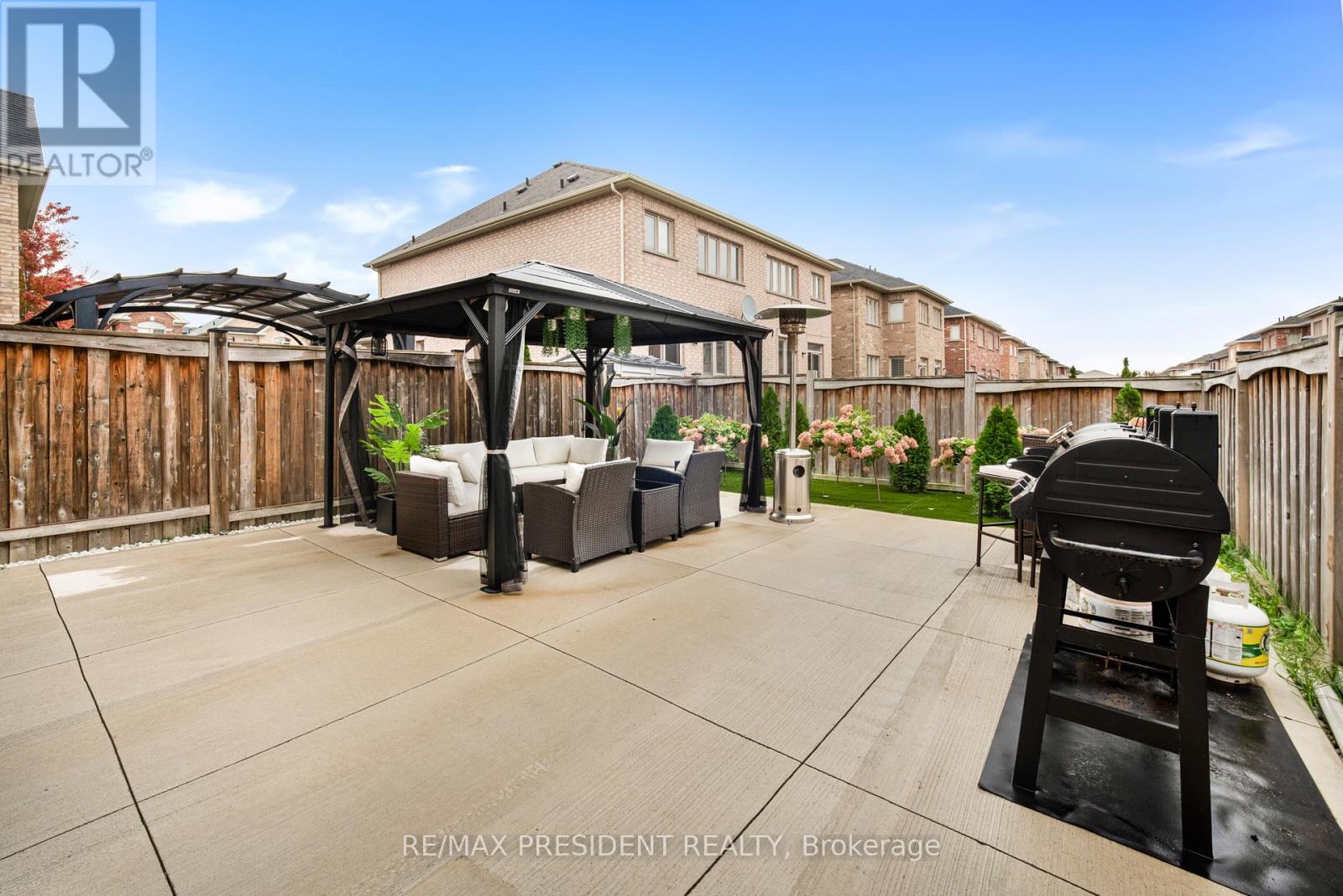 49 Campwood Crescent — photo 28