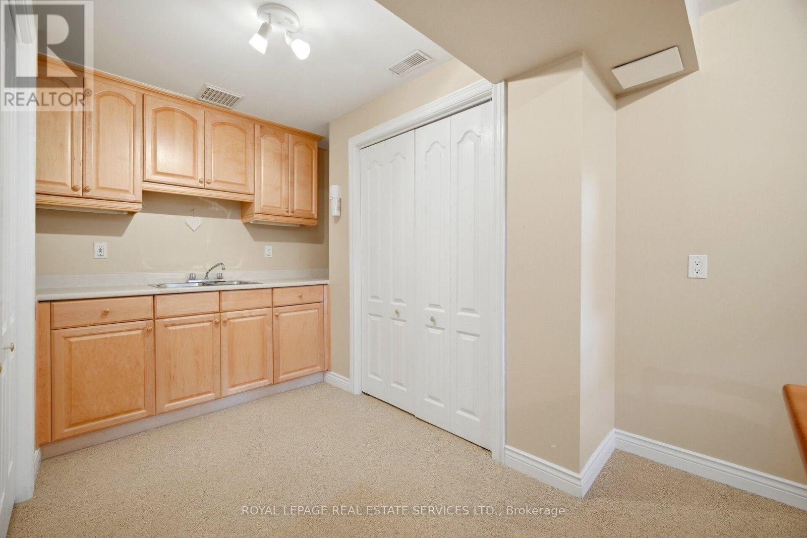1600 Glenvista Drive, Oakville, ON photo 39