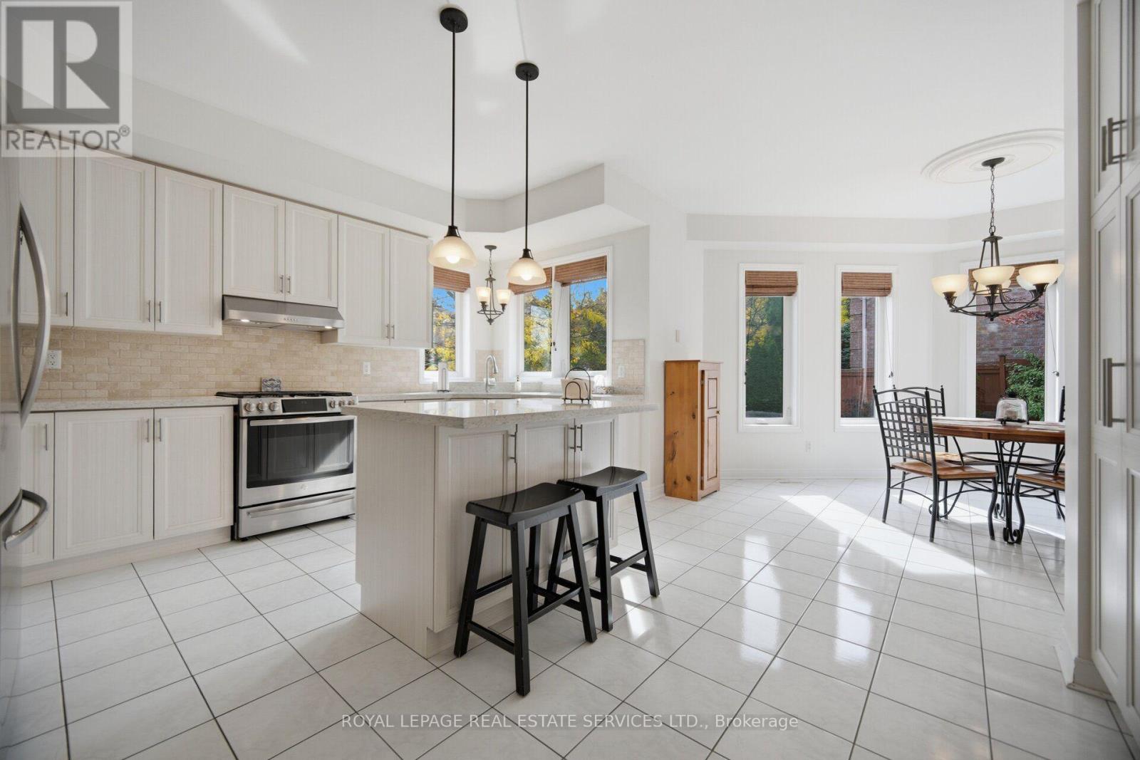 1600 Glenvista Drive, Oakville, ON photo 9