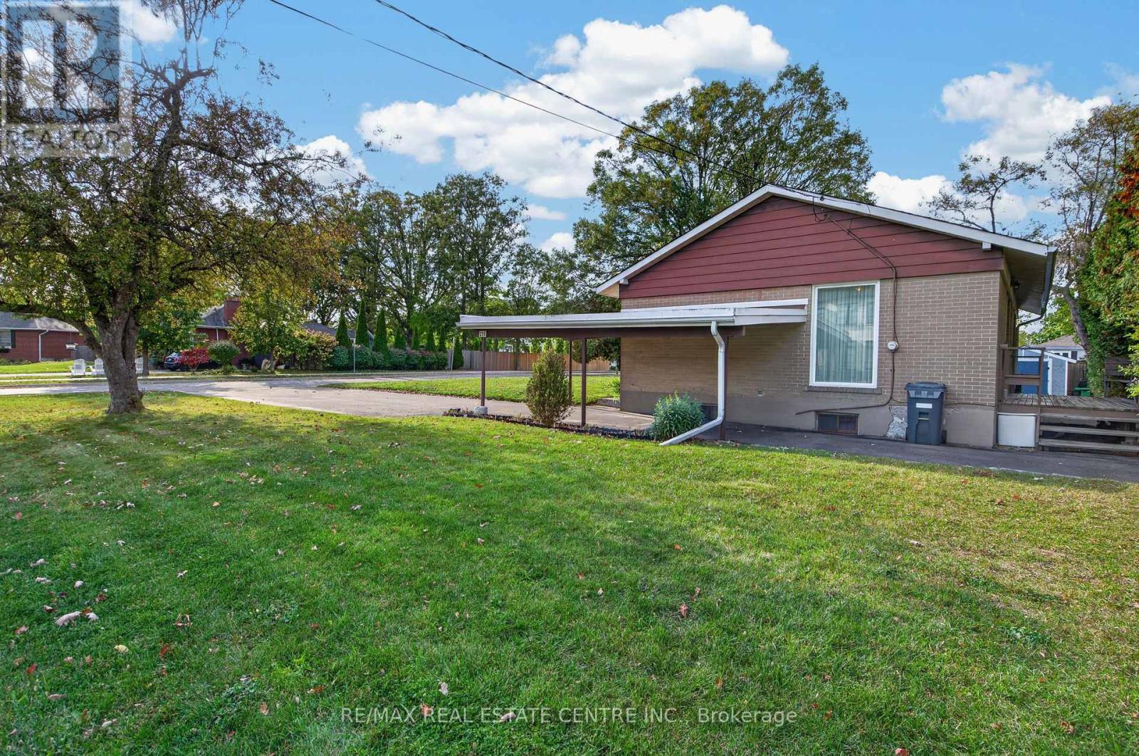 226 Elmwood Crescent, Milton, ON photo 24