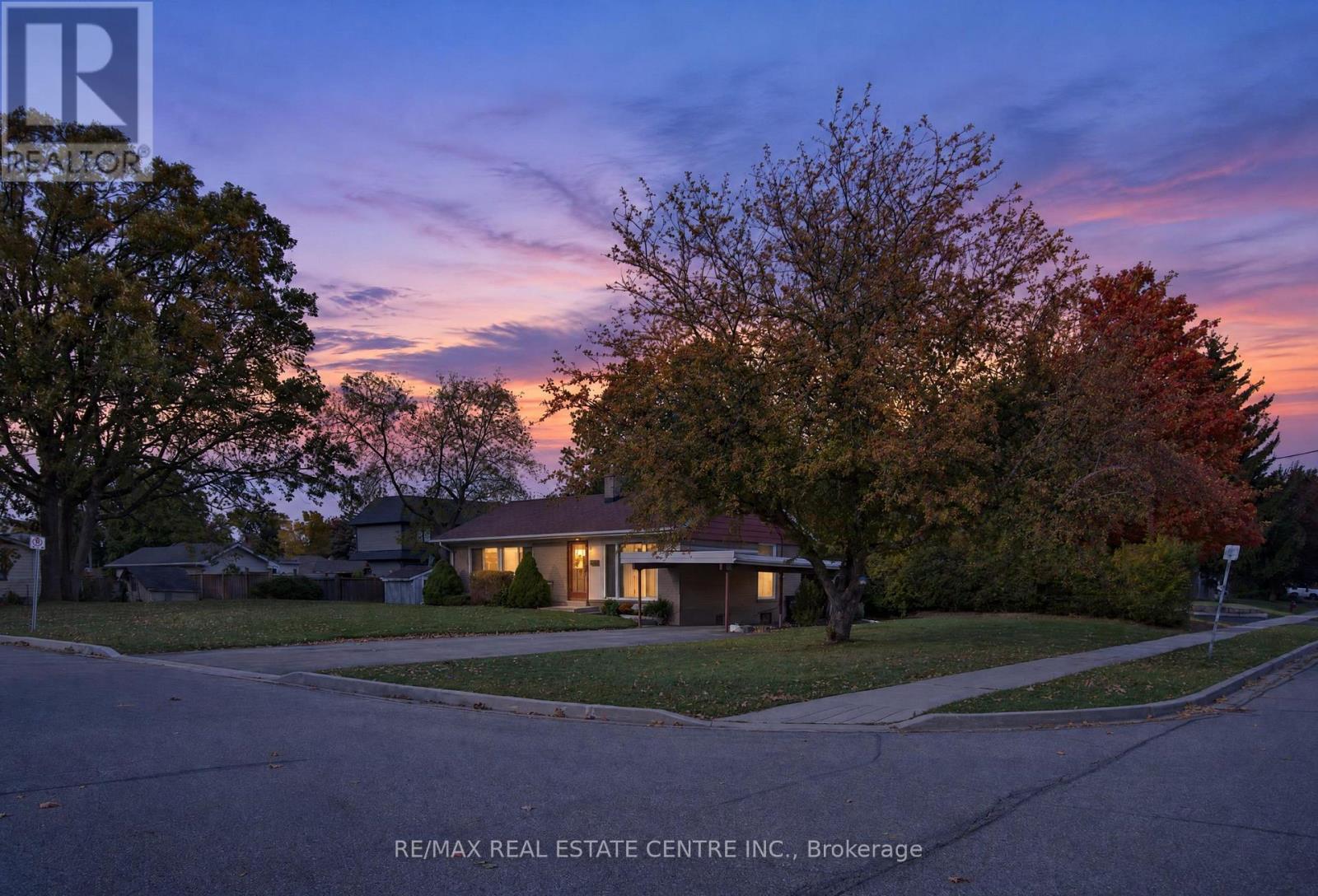 226 Elmwood Crescent, Milton, ON photo 31