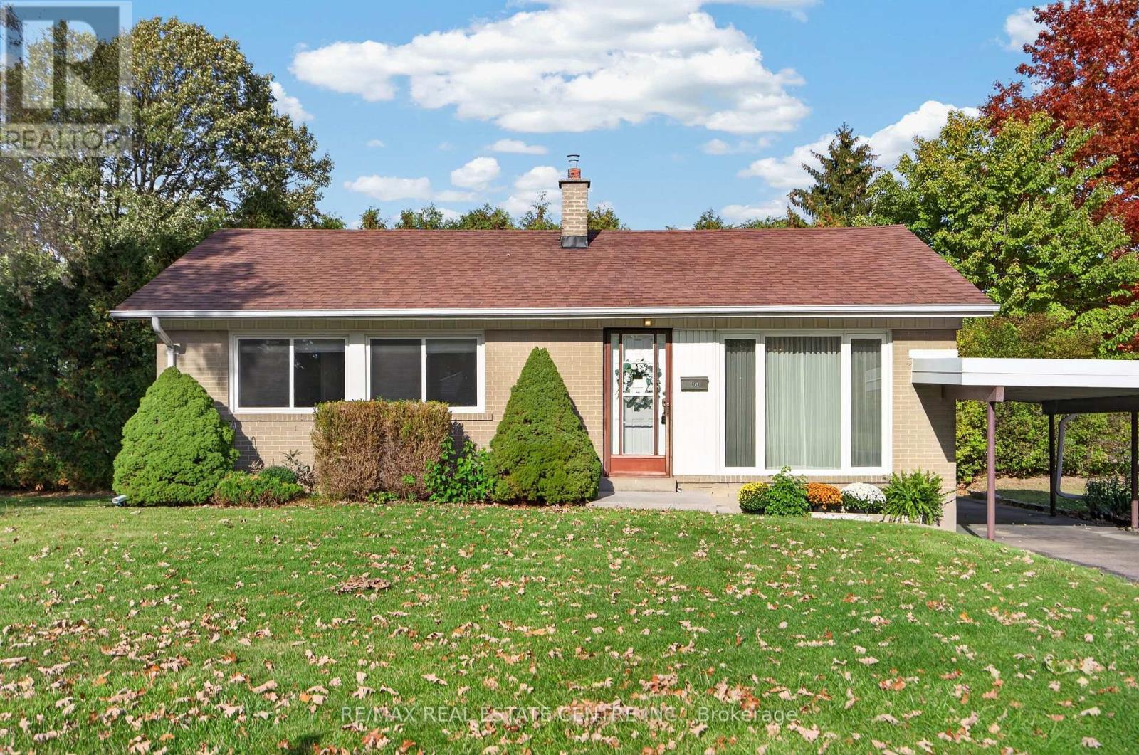 226 Elmwood Crescent, Milton, ON photo 4