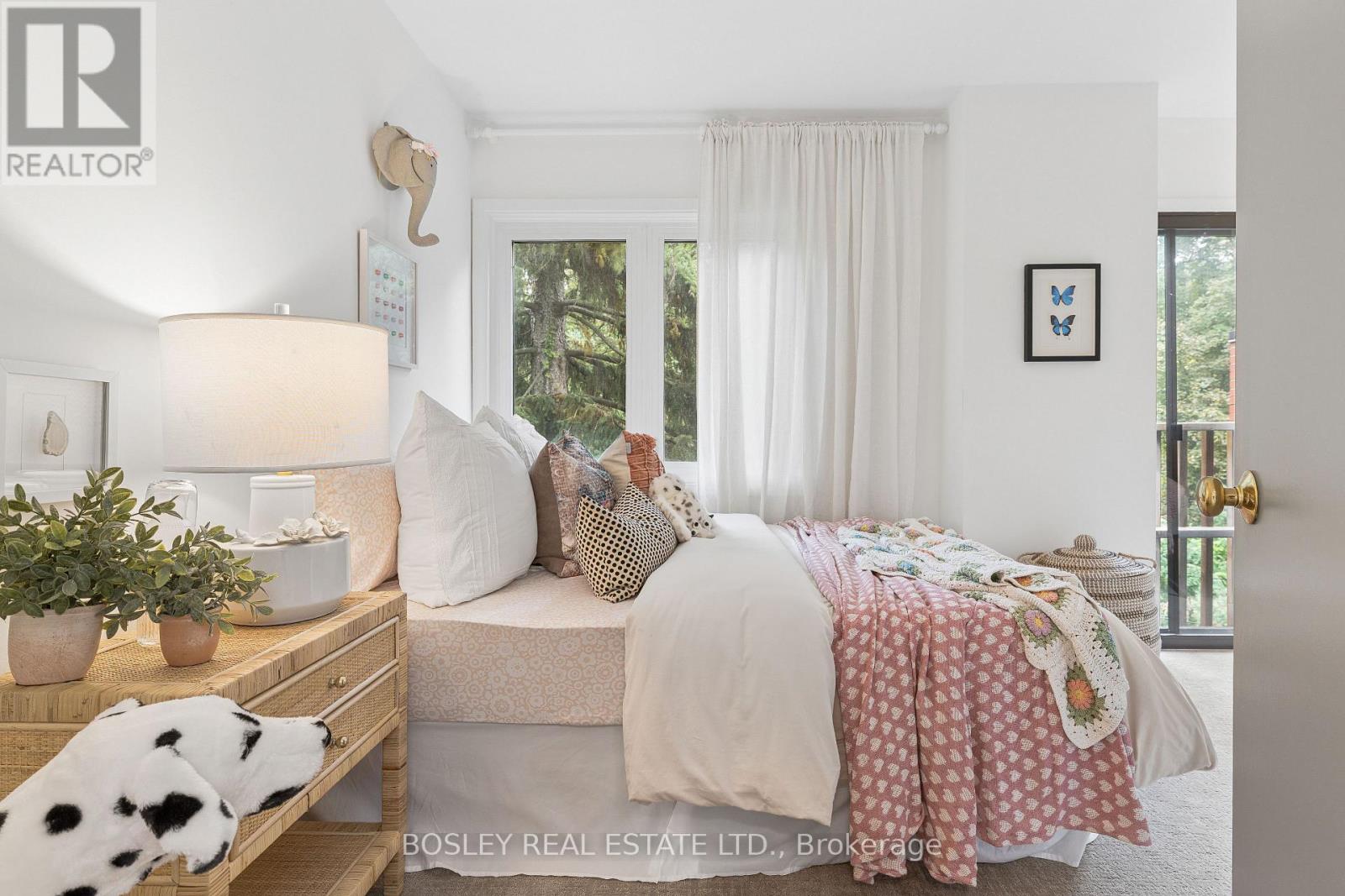 37 Hillsview Avenue, Toronto, ON photo 13