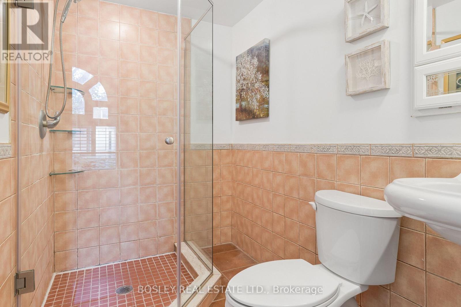 37 Hillsview Avenue, Toronto, ON photo 18