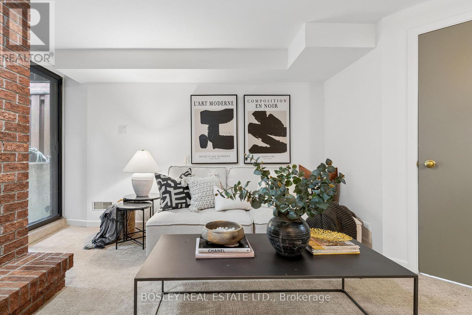 37 Hillsview Avenue, Toronto, ON photo 32