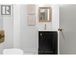 37 Hillsview Avenue, Toronto, ON M6P1J4 Photo 29