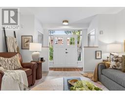 Primary Bedroom - 37 Hillsview Avenue, Toronto, ON M6P1J4 Photo 6