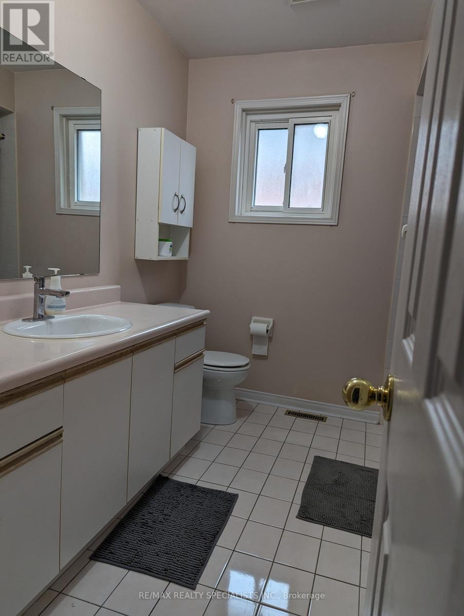 6923 Dillingwood Drive — photo 12