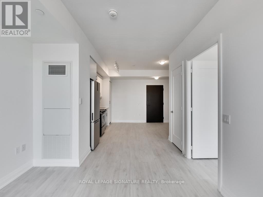 412 Silver Maple Road — photo 8