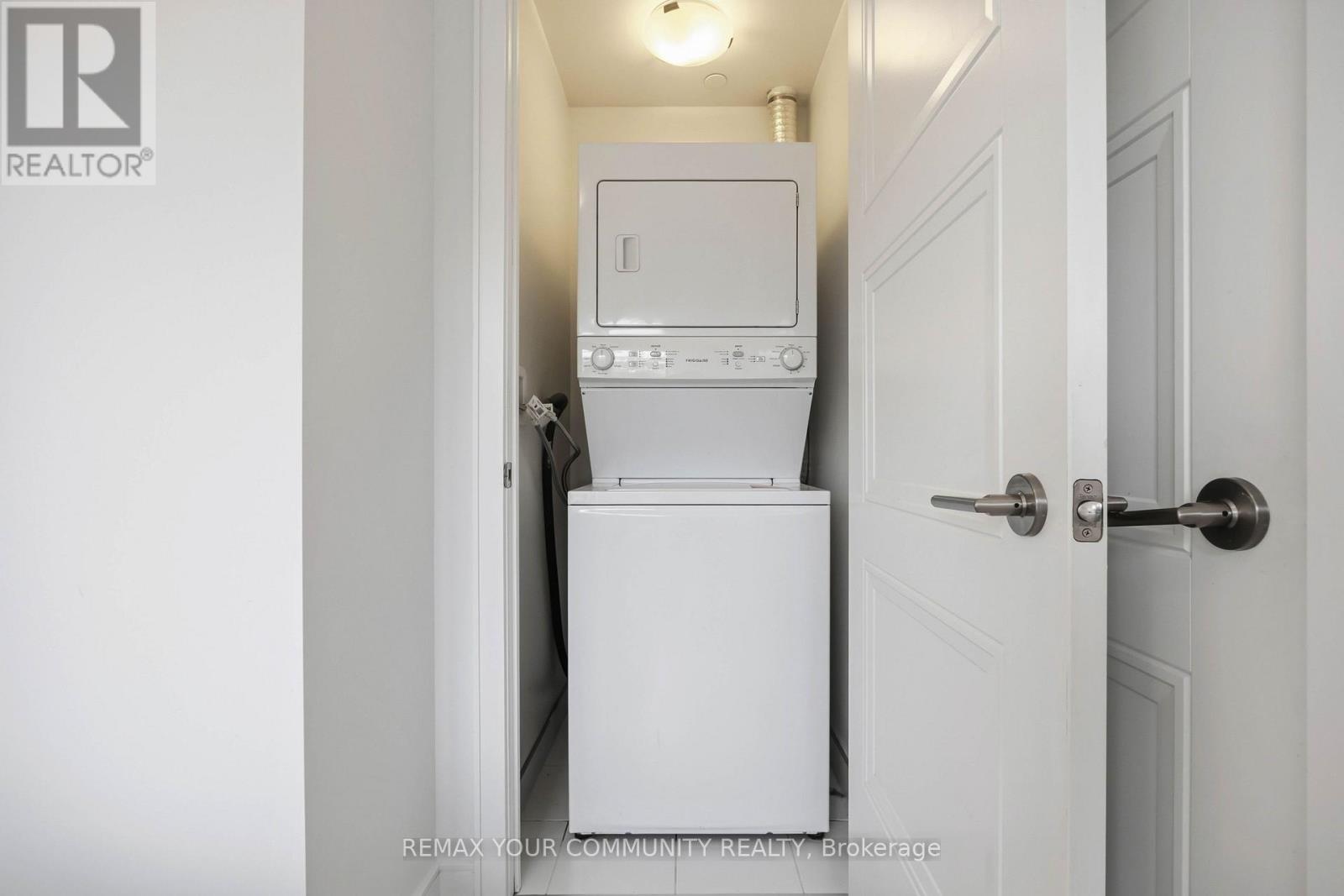 #310 1 NEIGHBOURHOOD LANE - 28