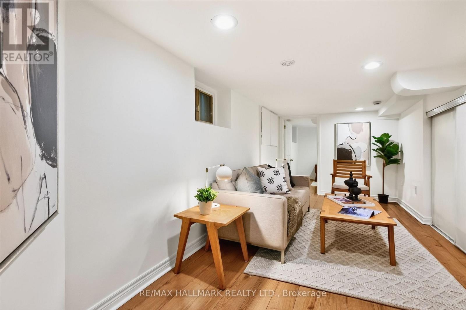 26 Pearson Avenue, Toronto, ON photo 23