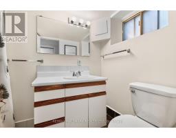 26 Pearson Avenue, Toronto, ON M6R1G1 Photo 26