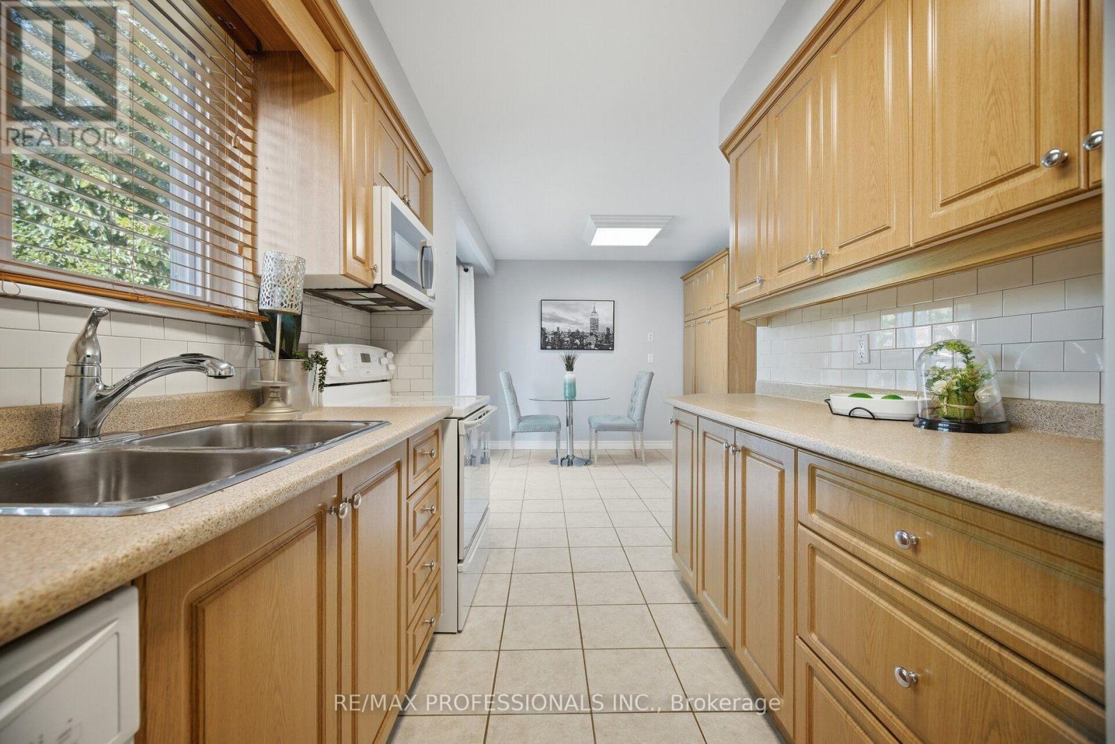 62 EDILOU DRIVE - 17