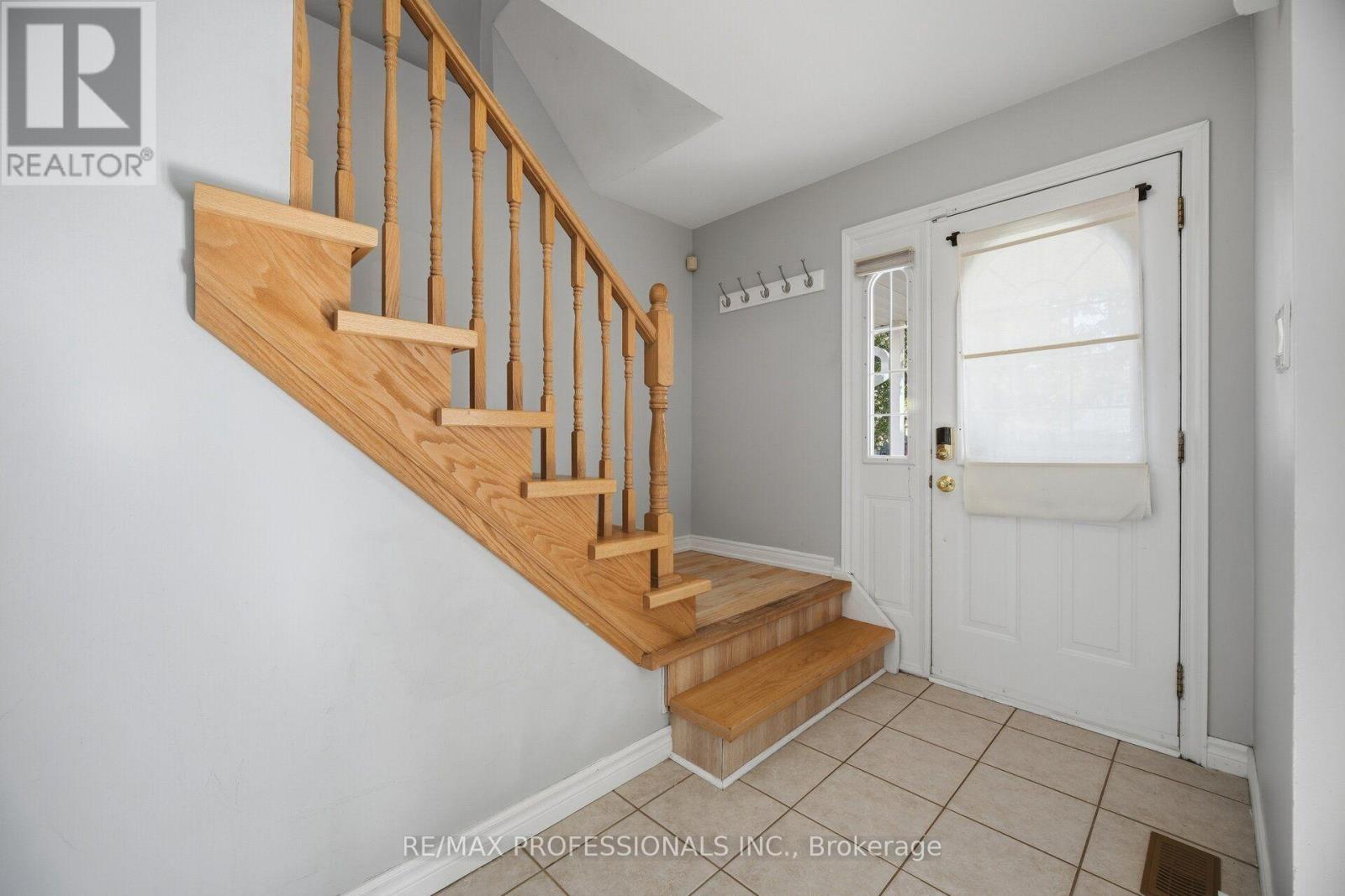 62 EDILOU DRIVE - 22