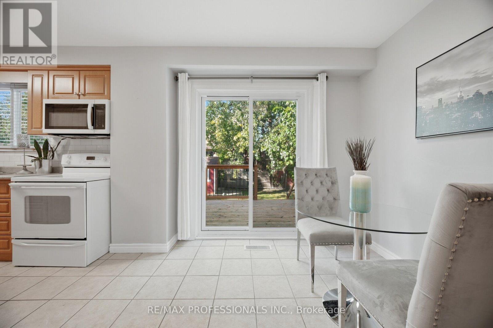 62 EDILOU DRIVE - 42