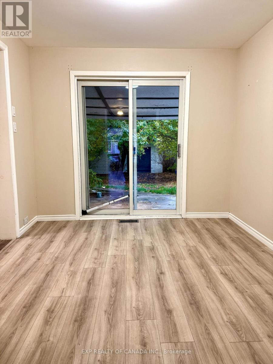 156 MAPLE STREET S - 11