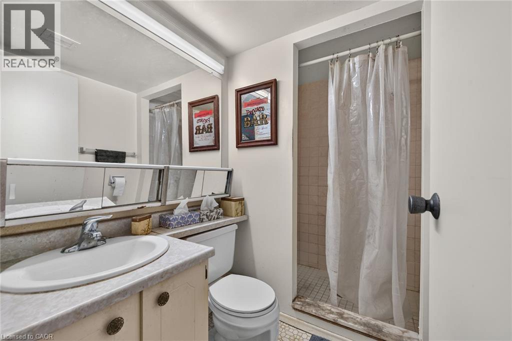 75 Queen Street North — photo 24