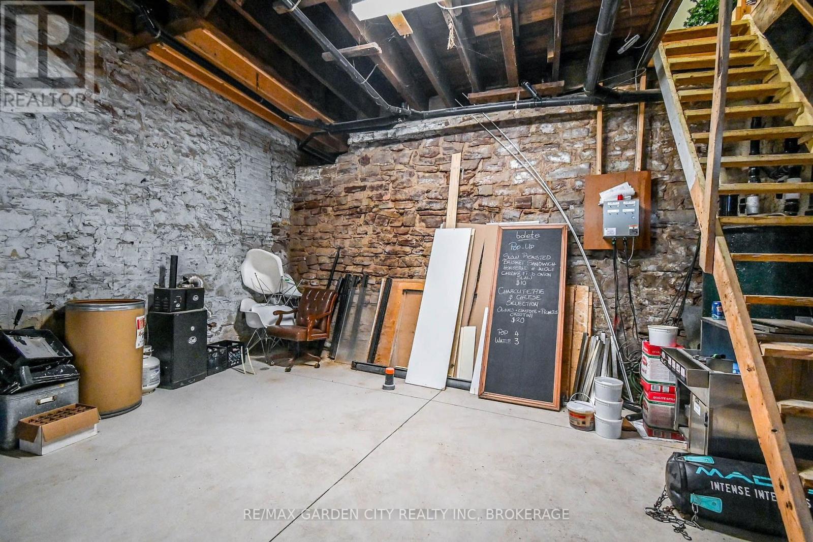 176 St. Paul Street — photo 23