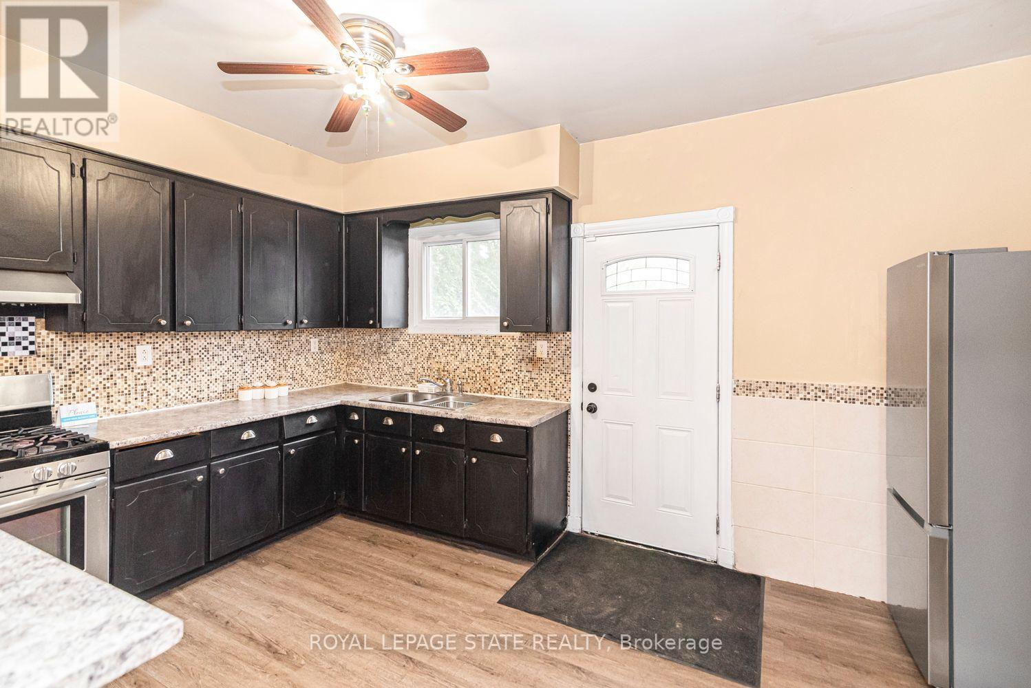 46 Holton Avenue North, Hamilton, ON photo 17
