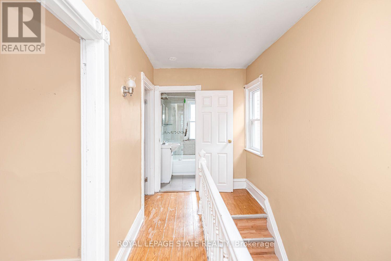 46 Holton Avenue North, Hamilton, ON photo 20