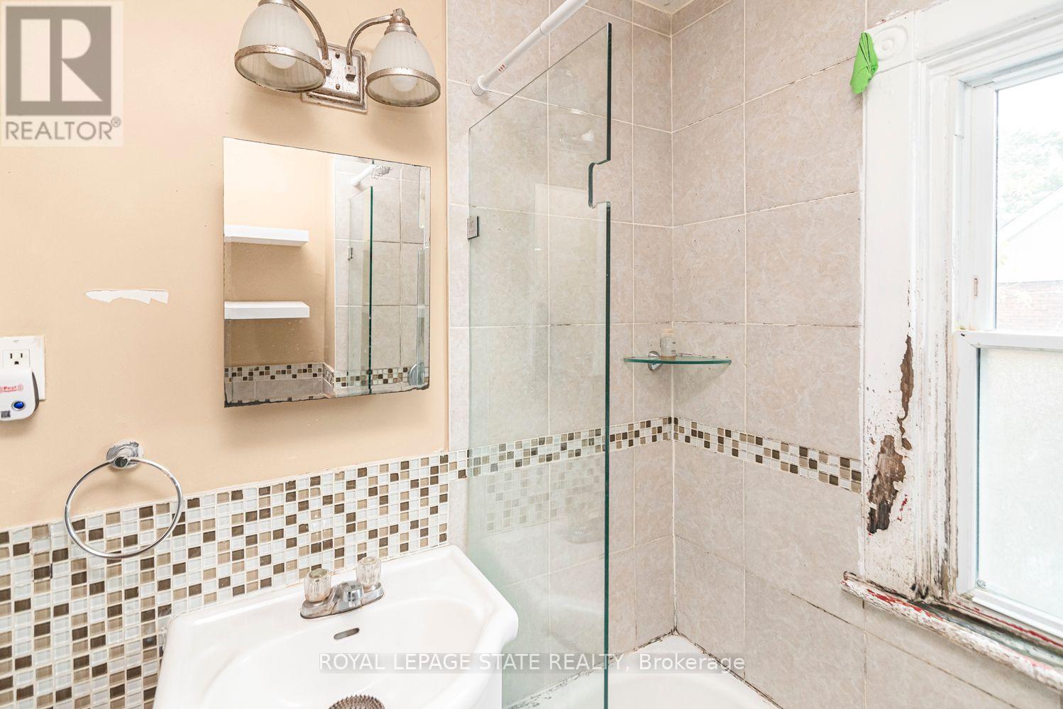 46 Holton Avenue North, Hamilton, ON photo 27