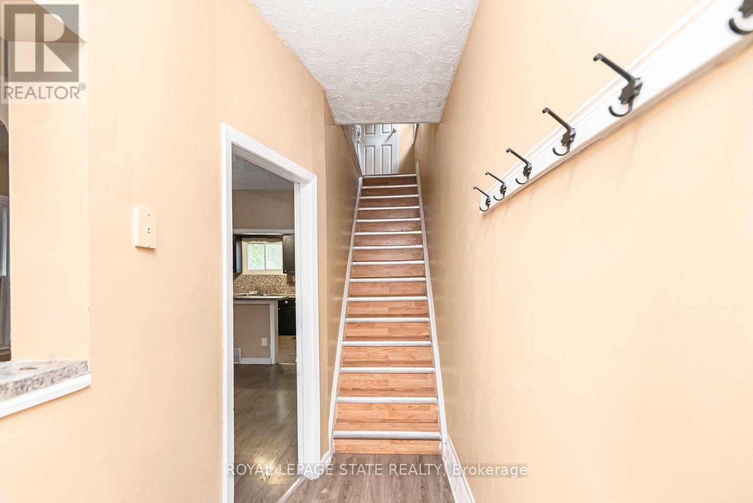 46 Holton Avenue North, Hamilton, ON photo 5